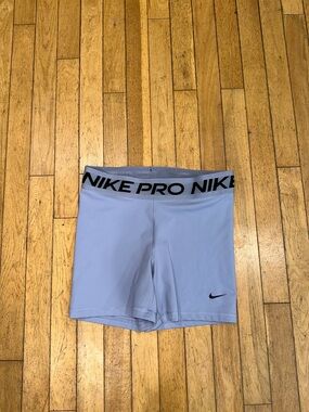 Woman’s Nike Pro athletic shorts bottoms